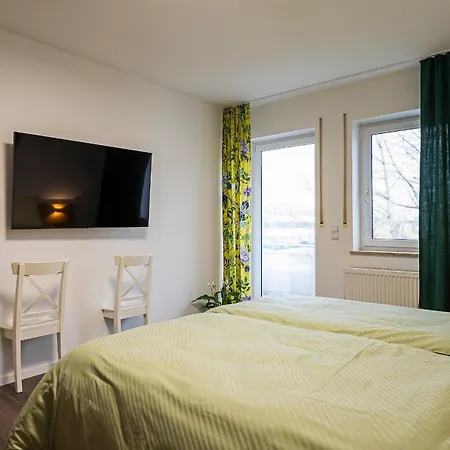 Bed & Breakfast Sieben & Ein Tisch *