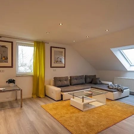 Bed & Breakfast Sieben & Ein Tisch Bobingen (Augsburg)